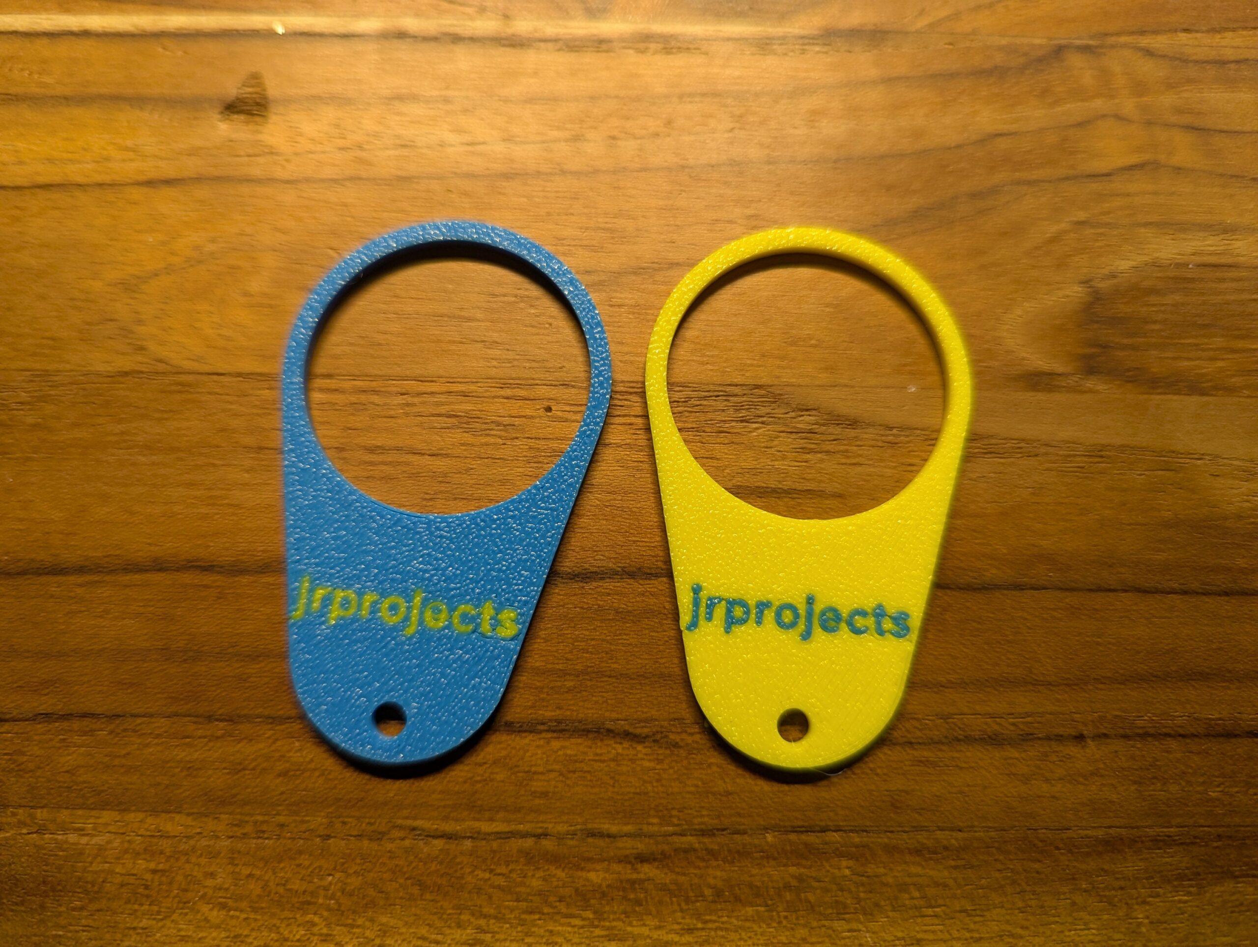 Mehrfarbige personalisierbare Flaschenmarkierer – 3D-gedruckt, individuell anpassbar, passt auf Bierflasche, PET, etc.