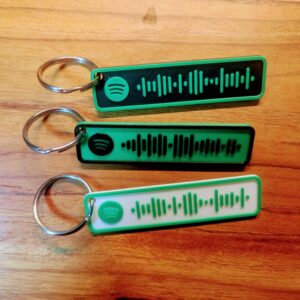 Personalisierbarer Schl&uuml;sselanh&auml;nger mit Song-Code &ndash; Musik, die du immer bei dir tr&auml;gst