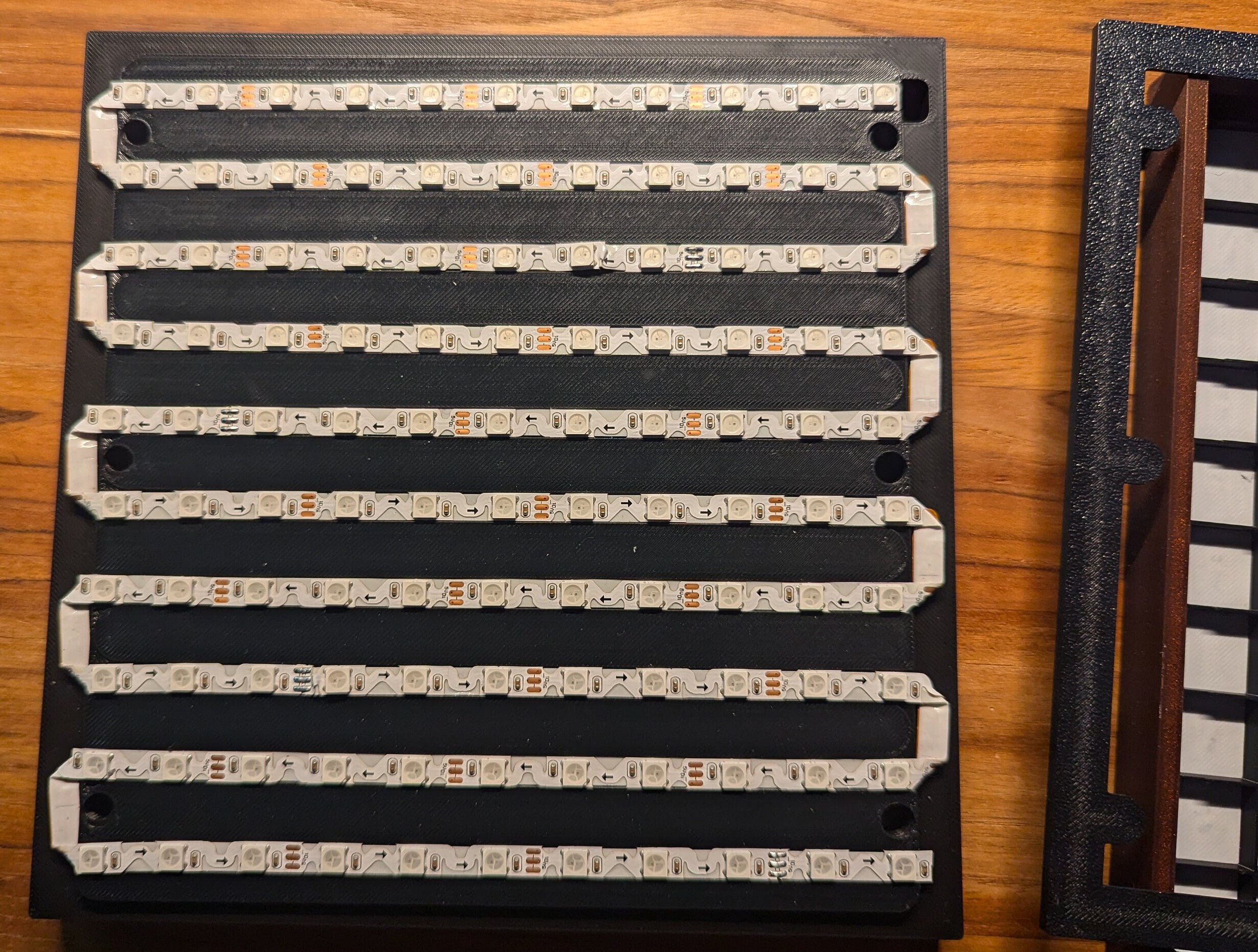 Wortuhr Bausatz DIY – 3D-gedrucktes Gehäuse für ESP8266 & RGB-LEDs, Deutsch & Englisch (Elektronik nicht enthalten) – Bild 9